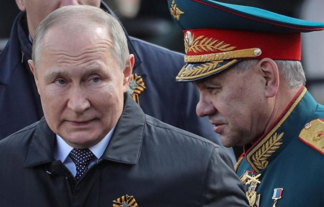 Британская разведка рассказала, чем может обернуться День победы для Путина
