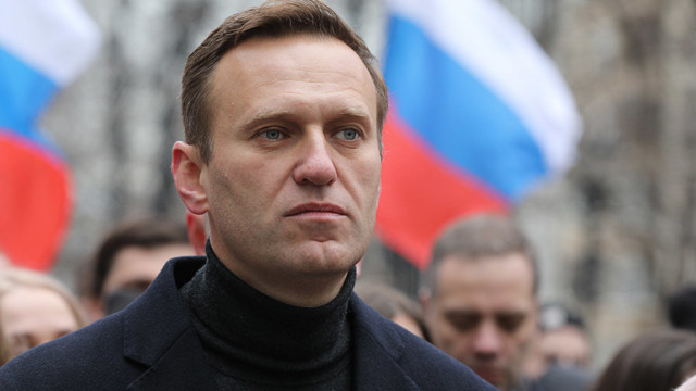 Появилось первое фото Навального из больницы