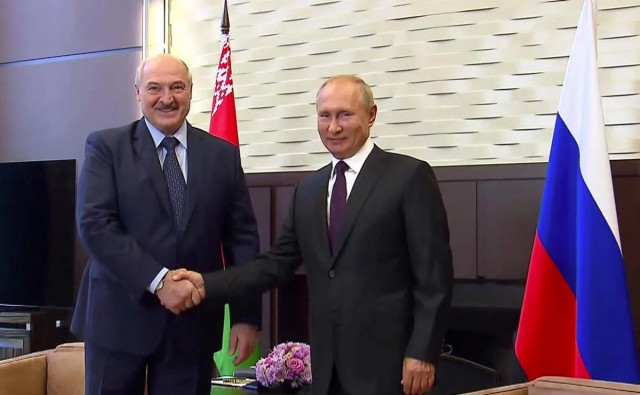 Лукашенко на зустрічі з Путіним запропонував розвивати стосунки з КНДР 