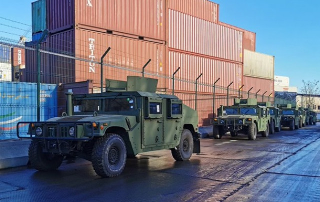 США доставили в Украину более ста единиц военной техники