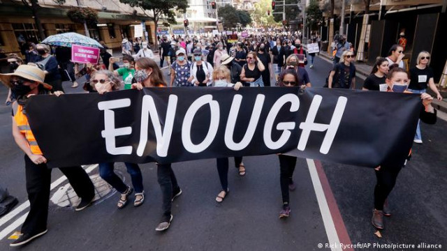 Австралийские женщины вышли на улицы против сексуального насилия