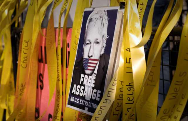Британские власти одобрили экстрадицию Джулиана Ассанжа в США
