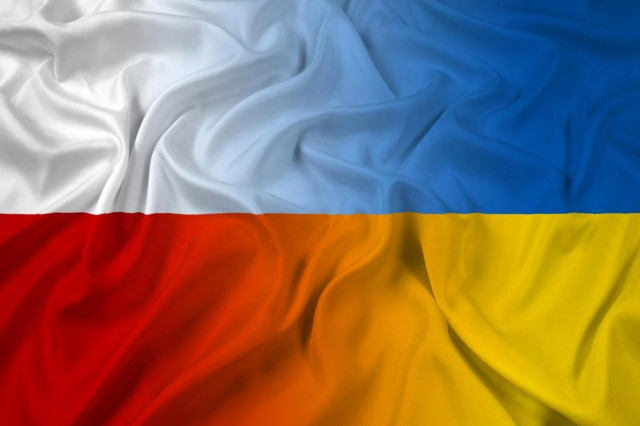 У Польщі заявили про припинення допомоги українським біженцям наступного року
