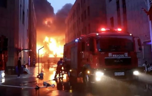 При пожаре на заводе в Китае погибли 36 человек
