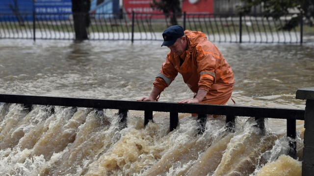 Синоптики предупреждают о наводнении на севере Украины: объявлен красный уровень опасности
