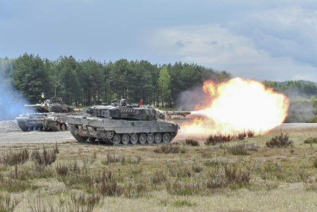Германии грозит международная изоляция из-за блокады Leopard 2 Украине - МИД Польши
