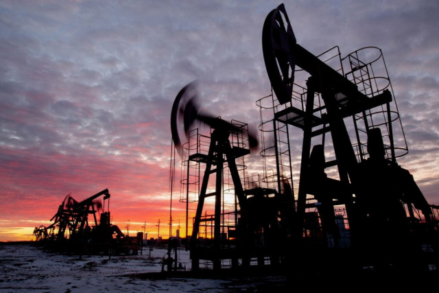 Цены на нефть стабилизировались, но есть нюансы - Reuters
