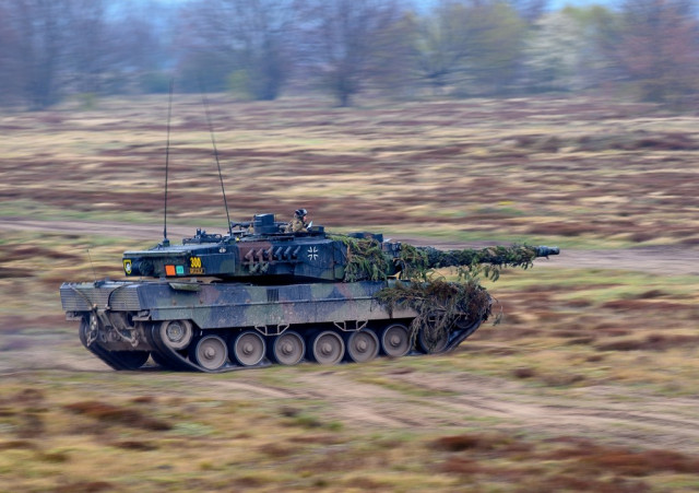 Премьер Британии одобрил решение ФРГ о поставке танков Киеву
