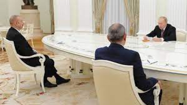 Алиев прибыл в Сочи для встречи с Путиным и Пашиняном