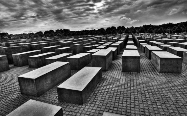 В Украине и мире отмечается Международный день памяти жертв Холокоста