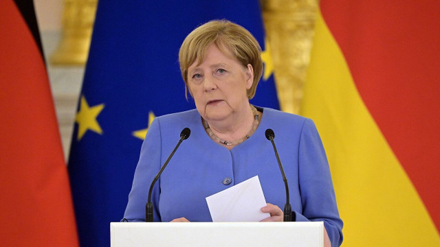 Политолог оценил последствия ухода Меркель для Германии
