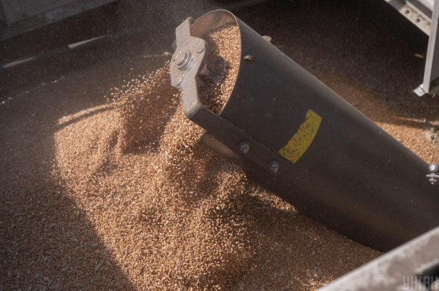 Крупнейший мировой зернотрейдер отказался торговать зерном из России
