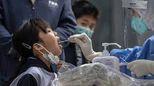 Пекин закроет все школы в связи со вспышкой COVID-19
