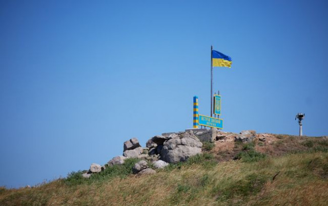 Украина отбила Змеиный. Почему остров стратегически важен
