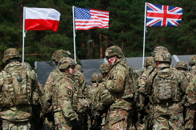 В Британии призвали создать коалицию из стран НАТО, желающих отправить войска на Украину
